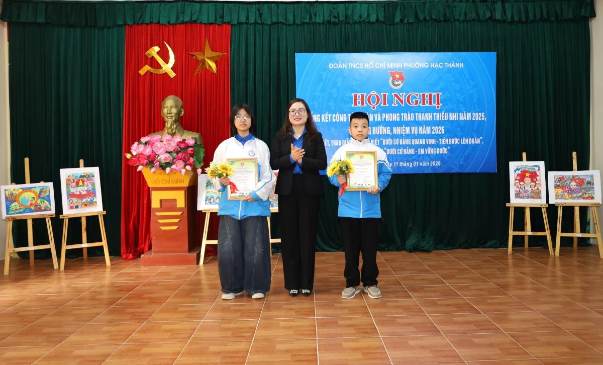 “Tiến bước lên Đoàn - Trách nhiệm của tuổi trẻ với đất nước”