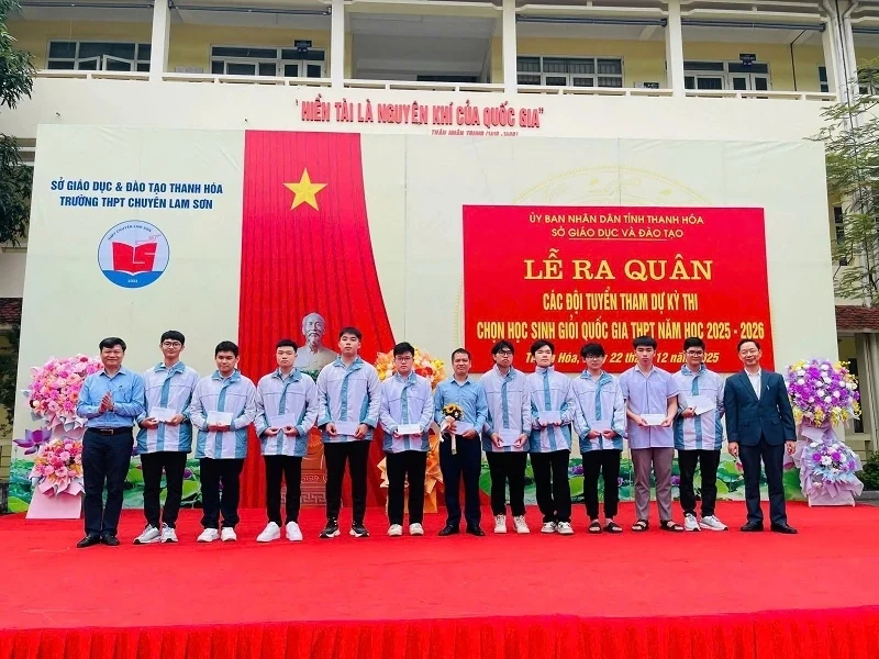 Khen thưởng 86 học sinh và 24 giáo viên đạt thành tích cao tại Kỳ thi học sinh giỏi quốc gia