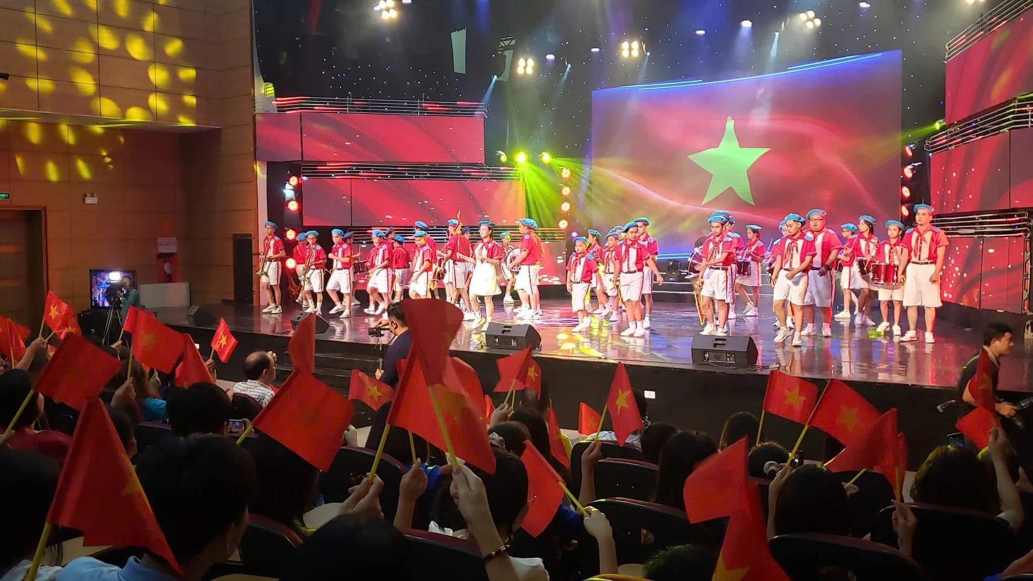 Sức hấp dẫn của các chương trình chính luận nghệ thuật