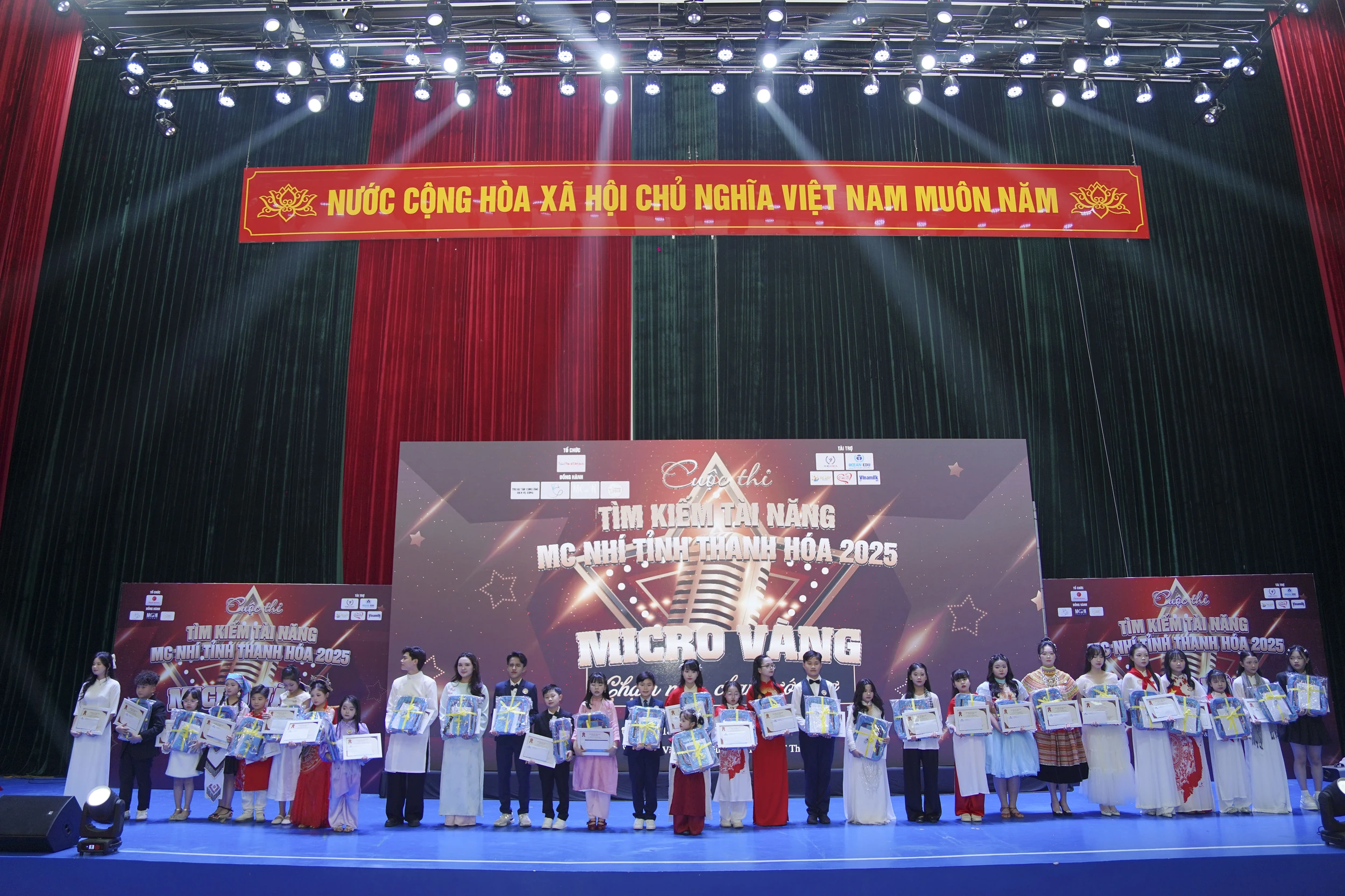 Micro Vàng: Lan tỏa tình yêu quê hương đất nước trong học sinh