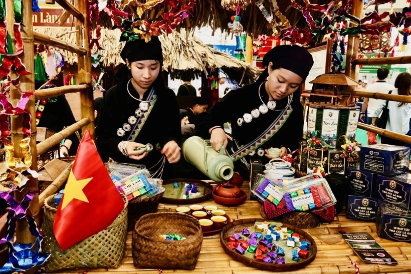 Quảng bá hình ảnh Việt Nam ra nước ngoài: Sẽ xây dựng bộ nhận diện Quốc gia