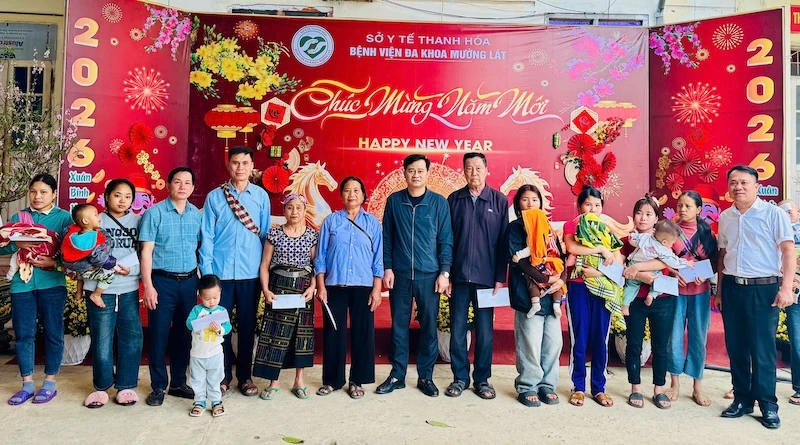 Tết đổi thay từ những điều gần dân