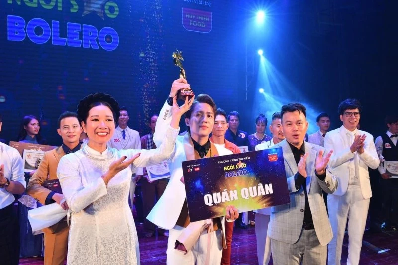 Nghe Bolero khi Xuân về