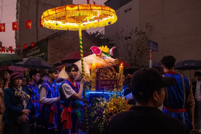 Lễ rước “ông lợn” truyền thống độc nhất đầu Xuân ở Việt Nam