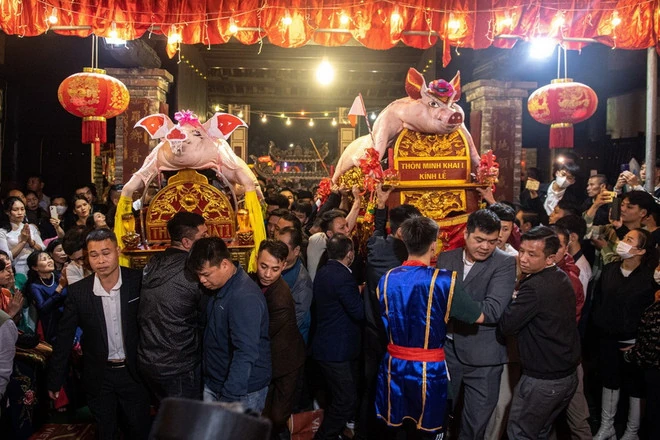 Lễ rước “ông lợn” truyền thống độc nhất đầu Xuân ở Việt Nam