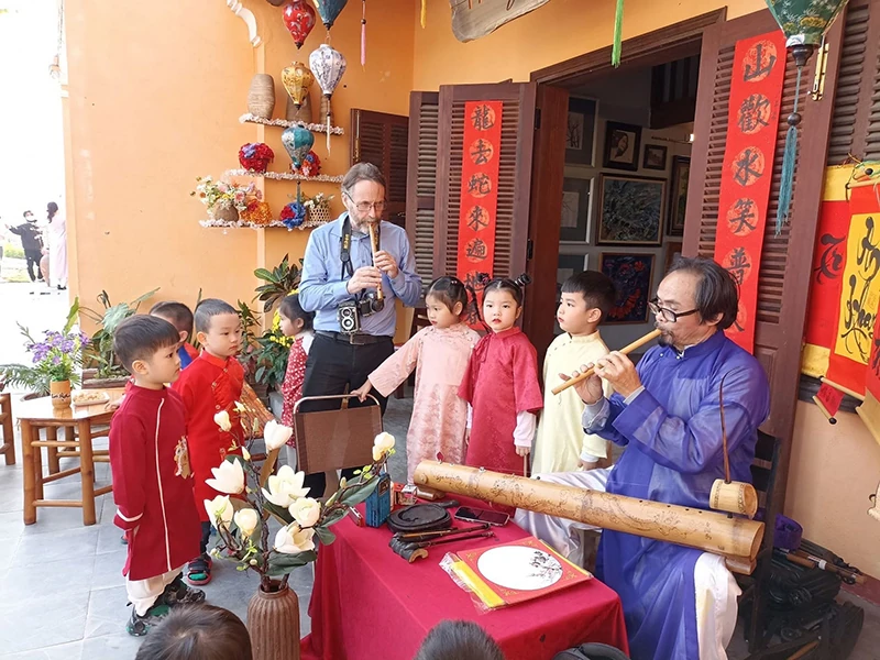 Ngày Thơ Việt Nam: Cảm hứng mới cho người viết và tình yêu thơ trong lòng công chúng