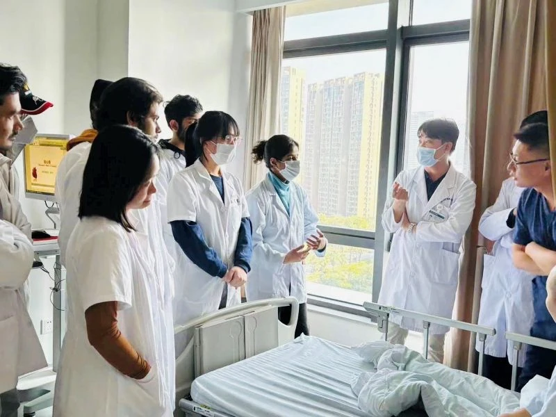 Những bác sĩ trẻ viết bản tình ca của sự trở về: Bài 1 - Hồi sinh những nhịp đập mong manh