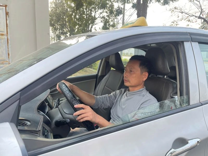 Tài xế, hãng xe trước tình hình biến động của giá xăng dầu