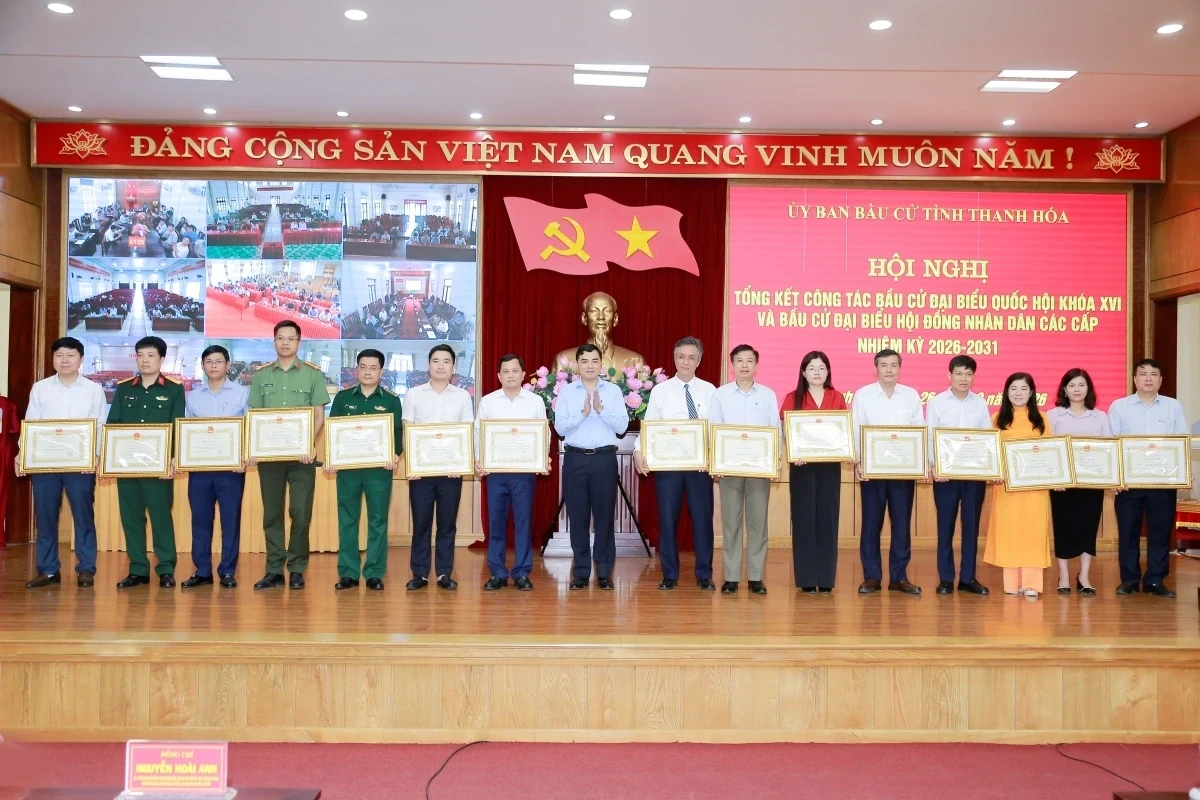 Thanh Hóa khen thưởng 289 tập thể, cá nhân có thành tích xuất sắc trong công tác bầu cử