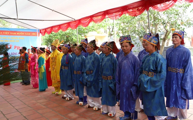 Hội làng Đông Khê