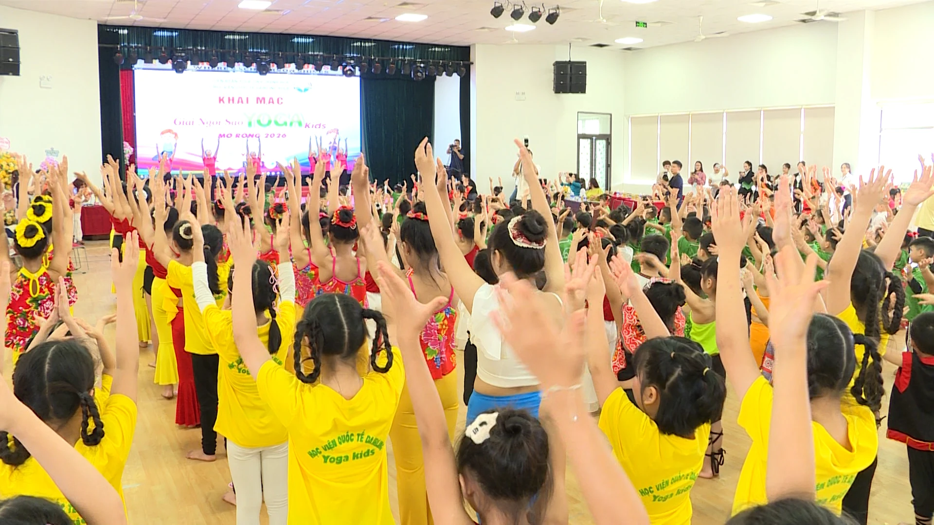 Hơn 200 vận động viên tranh tài tại Giải Ngôi sao Yoga Kids mở rộng năm 2026