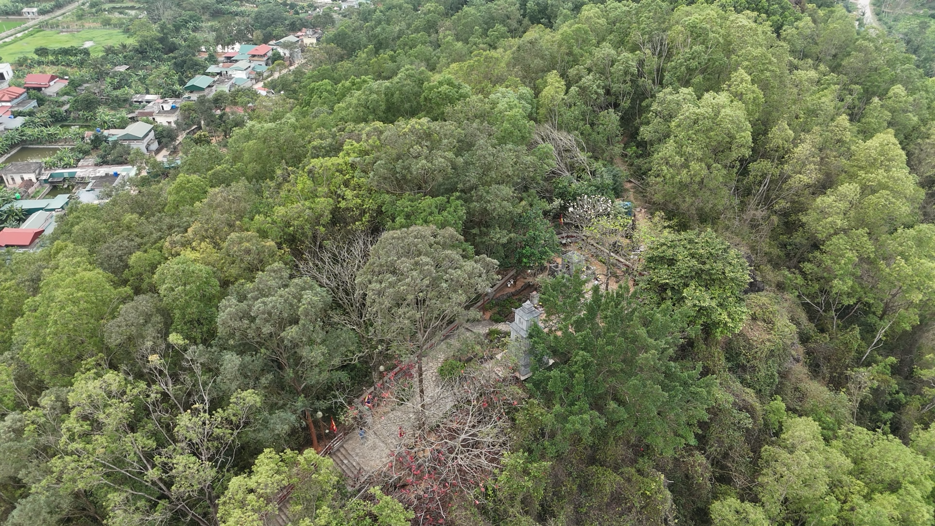 Bà Triệu và huyền thoại trên núi Tùng