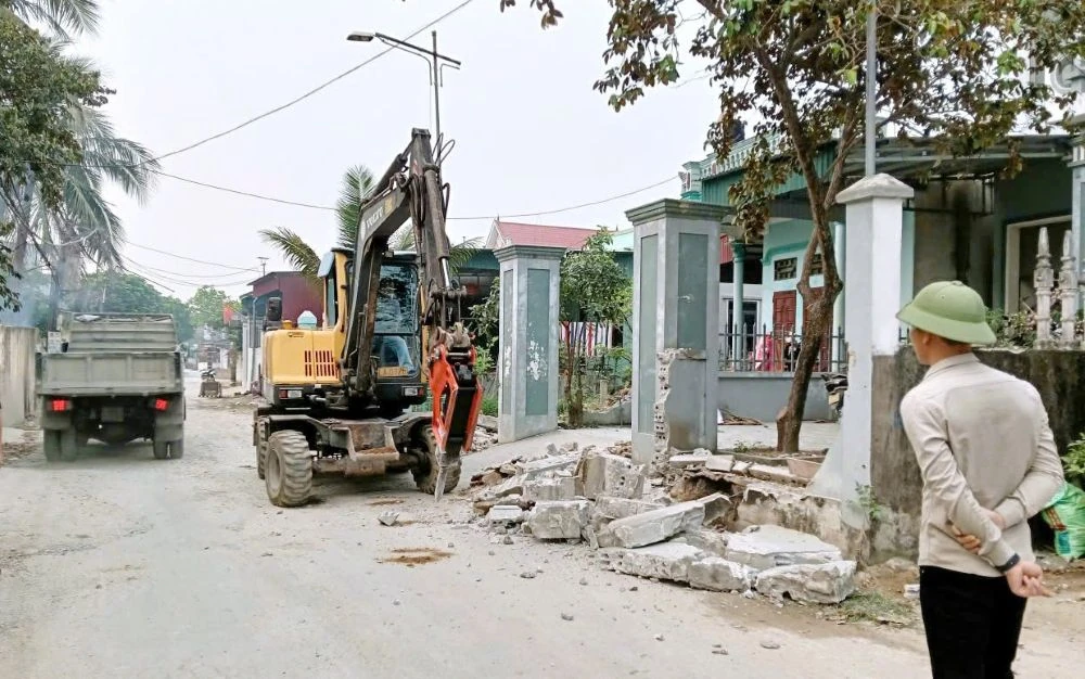 Gần 60 hộ ở tổ dân phố Đồng Tâm hiến đất mở rộng tuyến đường Đỗ Chanh