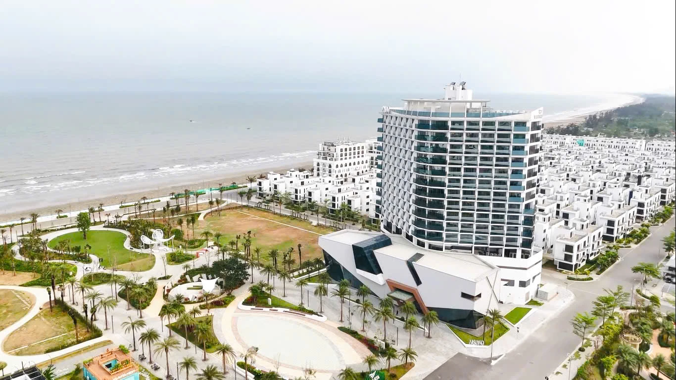 Sức hút mới từ du lịch biển Nam Sầm Sơn