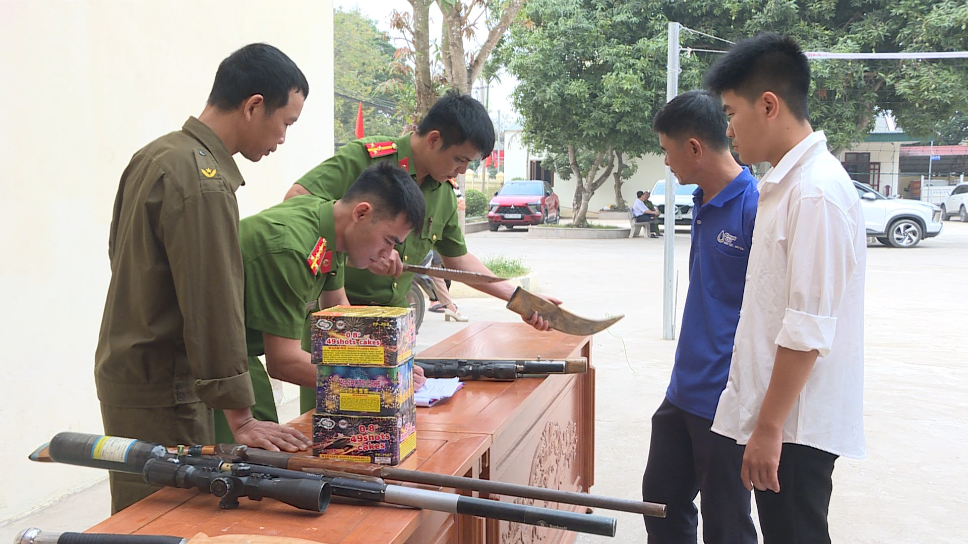 Siết chặt quản lý, thu hồi vũ khí, vật liệu nổ để giữ bình yên tuyến biển