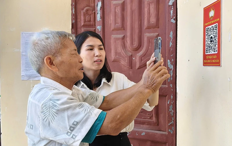 Người dân “gõ cửa” online: Mô hình tiếp công dân thời 4.0