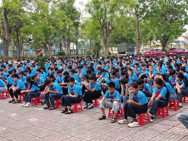 Xây dựng môi trường học đường không khói thuốc