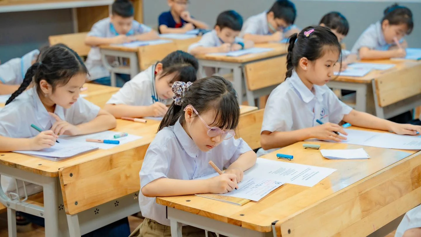 Nét chữ - Nết người: Lan tỏa tình yêu tiếng Việt từ Hội thi viết chữ đẹp