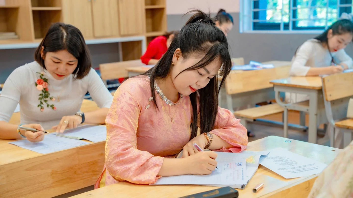 Nét chữ - Nết người: Lan tỏa tình yêu tiếng Việt từ Hội thi viết chữ đẹp