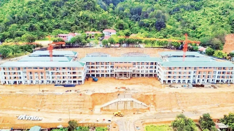 Bảo đảm hoàn thành 100 trường nội trú vùng biên trước năm học mới