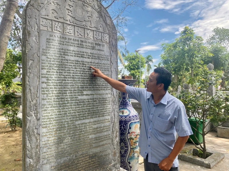 Thăm lăng Quốc Mẫu trên đất Yên Lăng