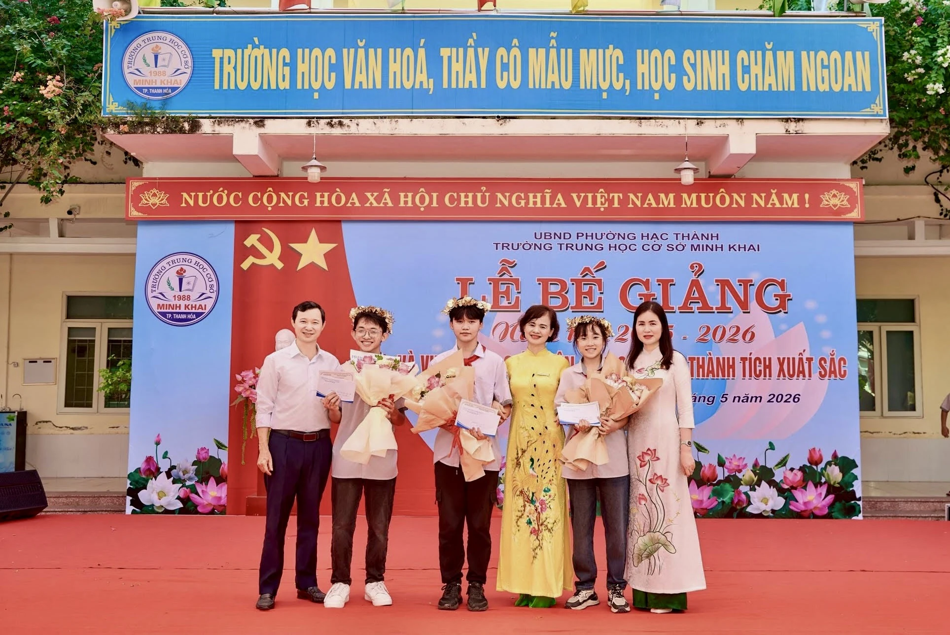 Dư âm mùa bế giảng