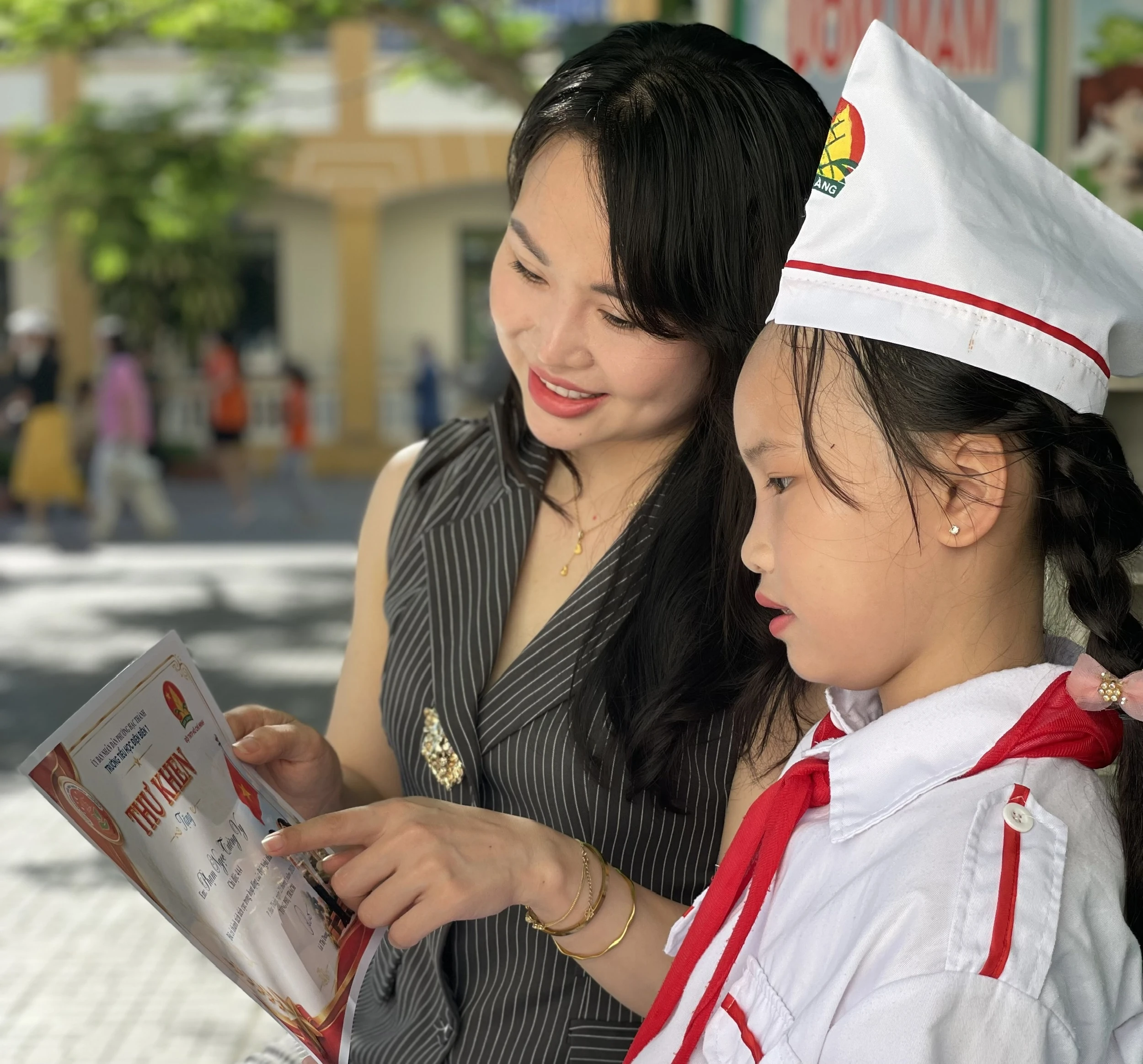 Dư âm mùa bế giảng