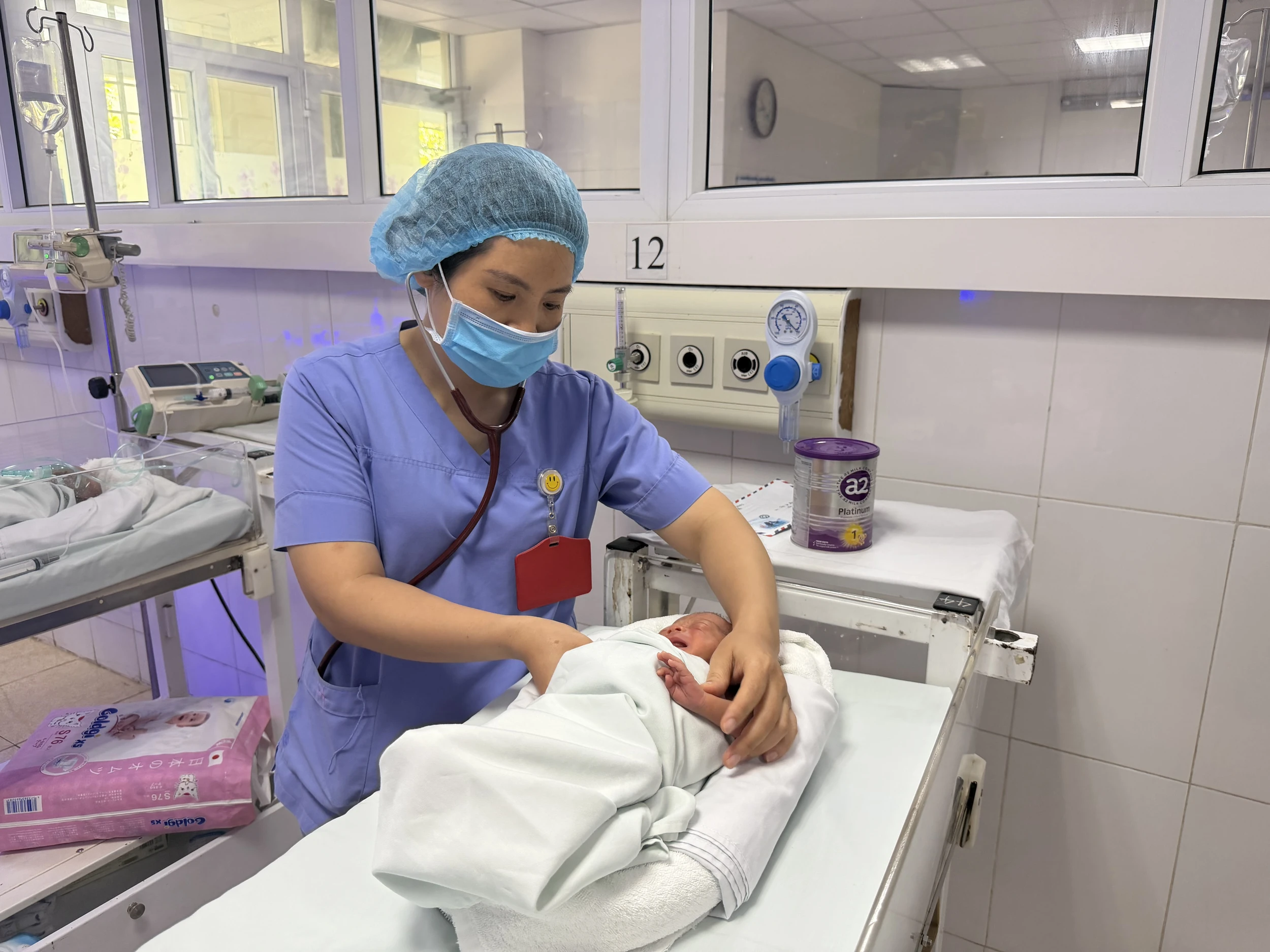 Nụ cười chiến binh nhí