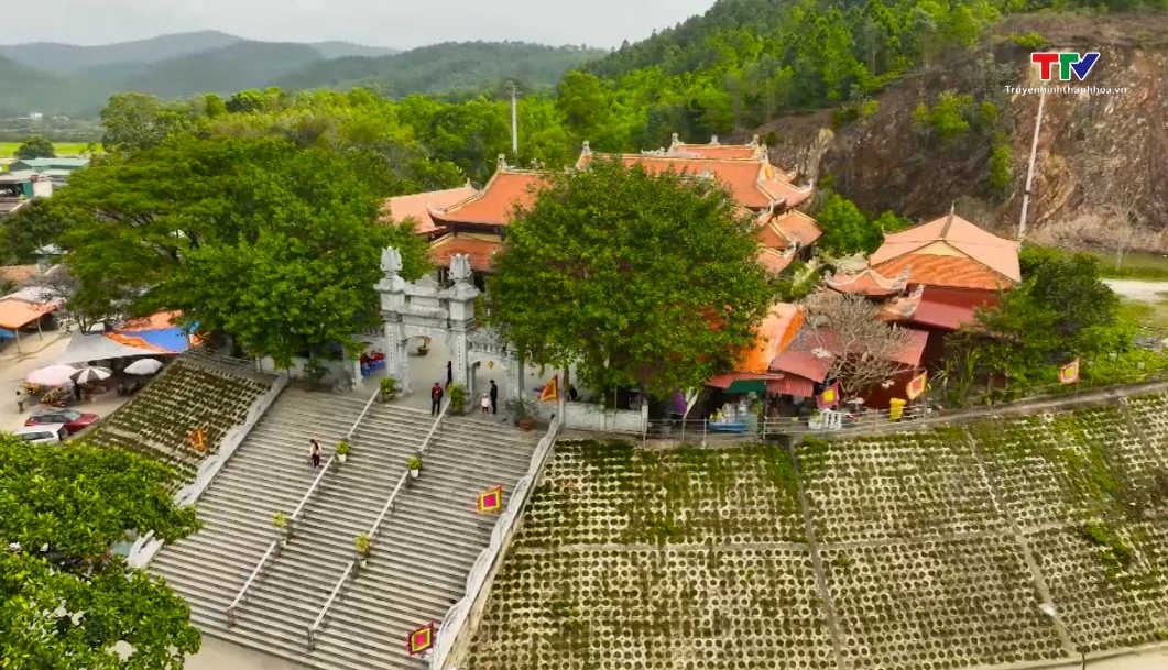 Đền Hàn Sơn – Điểm đến tâm linh giữa vùng non nước hữu tình
