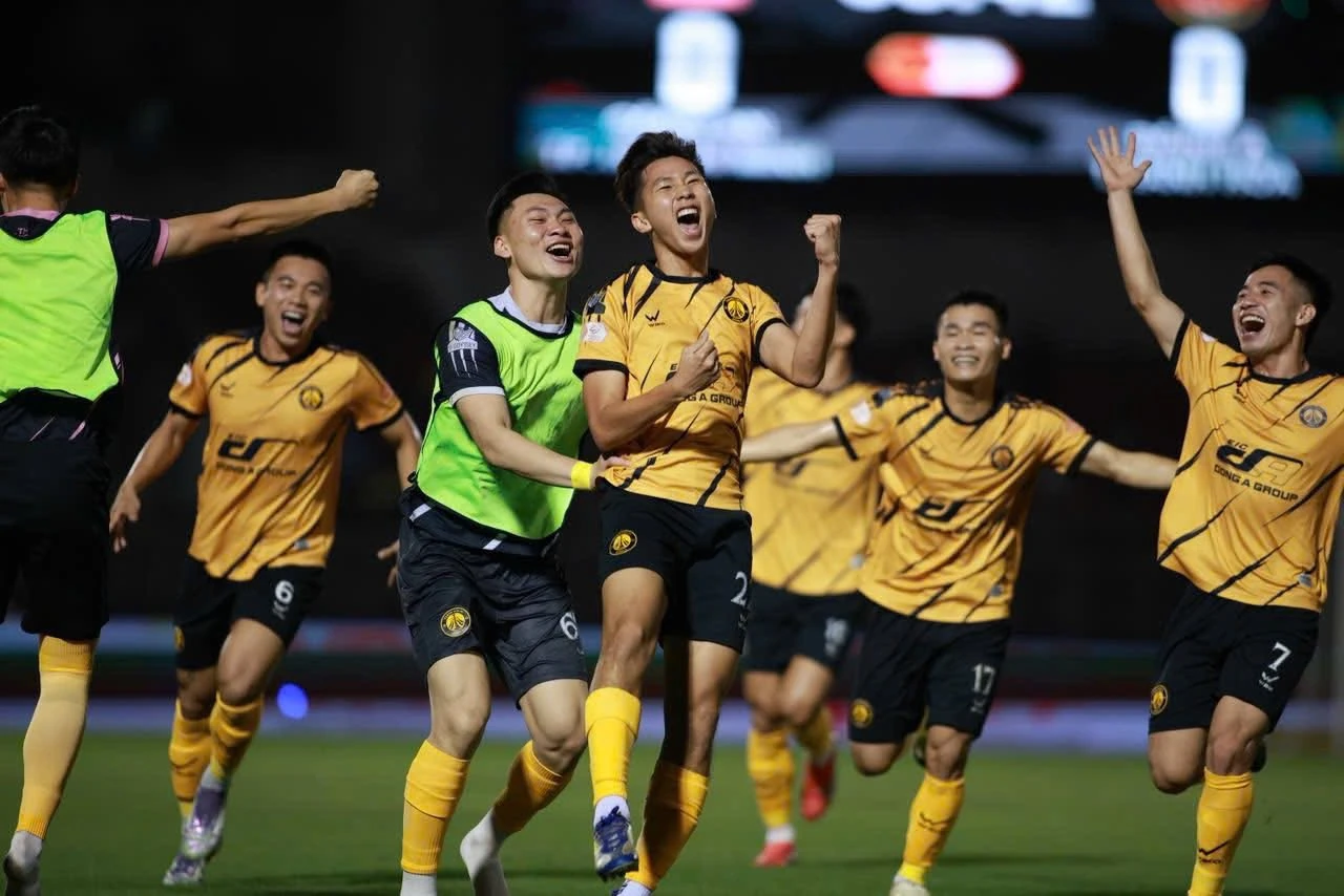 Dòng chữ viết vội của Xuân Hoàng và hành trình không thể quên cùng U23 Việt Nam