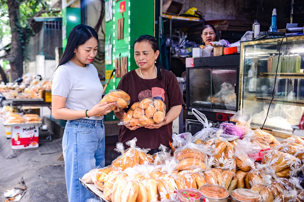 Giữ hương bánh mì truyền thống Nam Ngạn