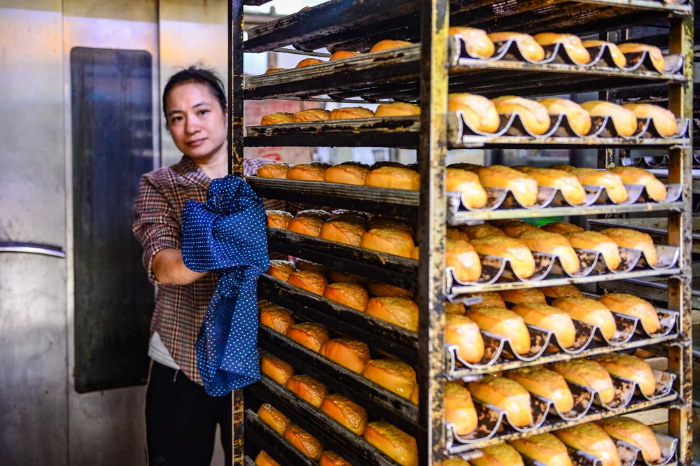 Giữ hương bánh mì truyền thống Nam Ngạn
