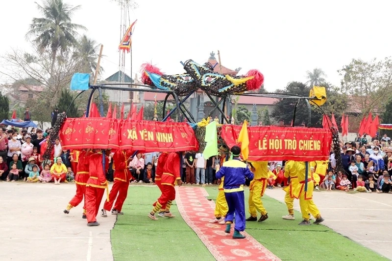 Đình làng Trịnh Xá và lễ hội Trò Chiềng