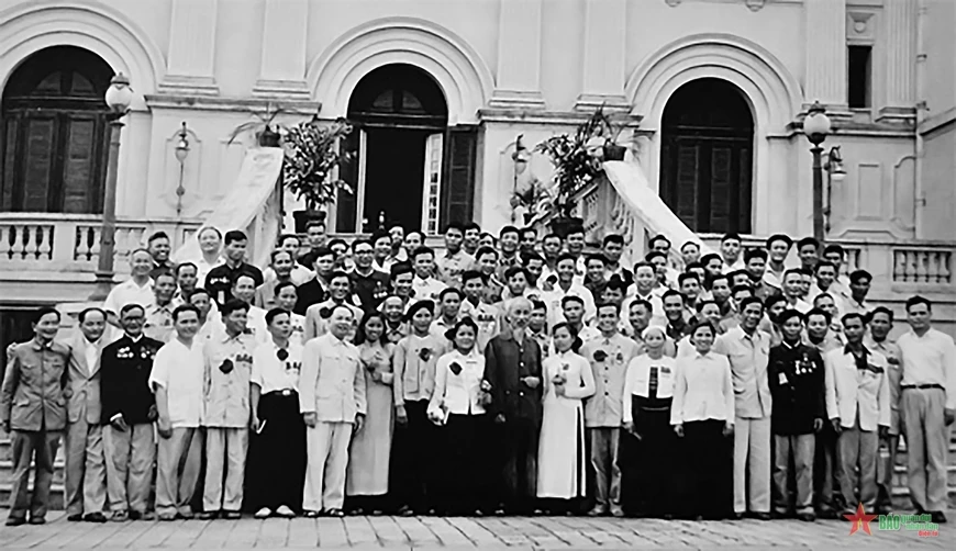 Ngày này năm xưa (18/6): Phong trào “Ba nhất” ra đời