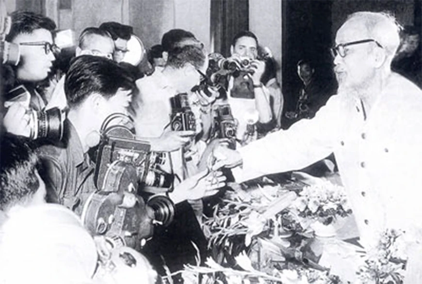 Ngày này năm xưa (21/6): Năm 1985, lần đầu tiên giới báo chí cả nước tổ chức Lễ kỷ niệm Ngày Báo chí cách mạng Việt Nam
