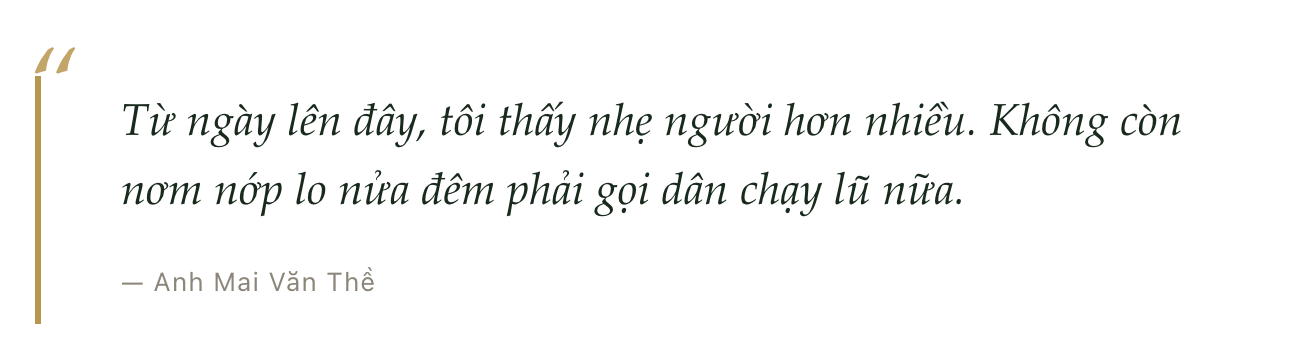 Ngày mới trên đỉnh núi