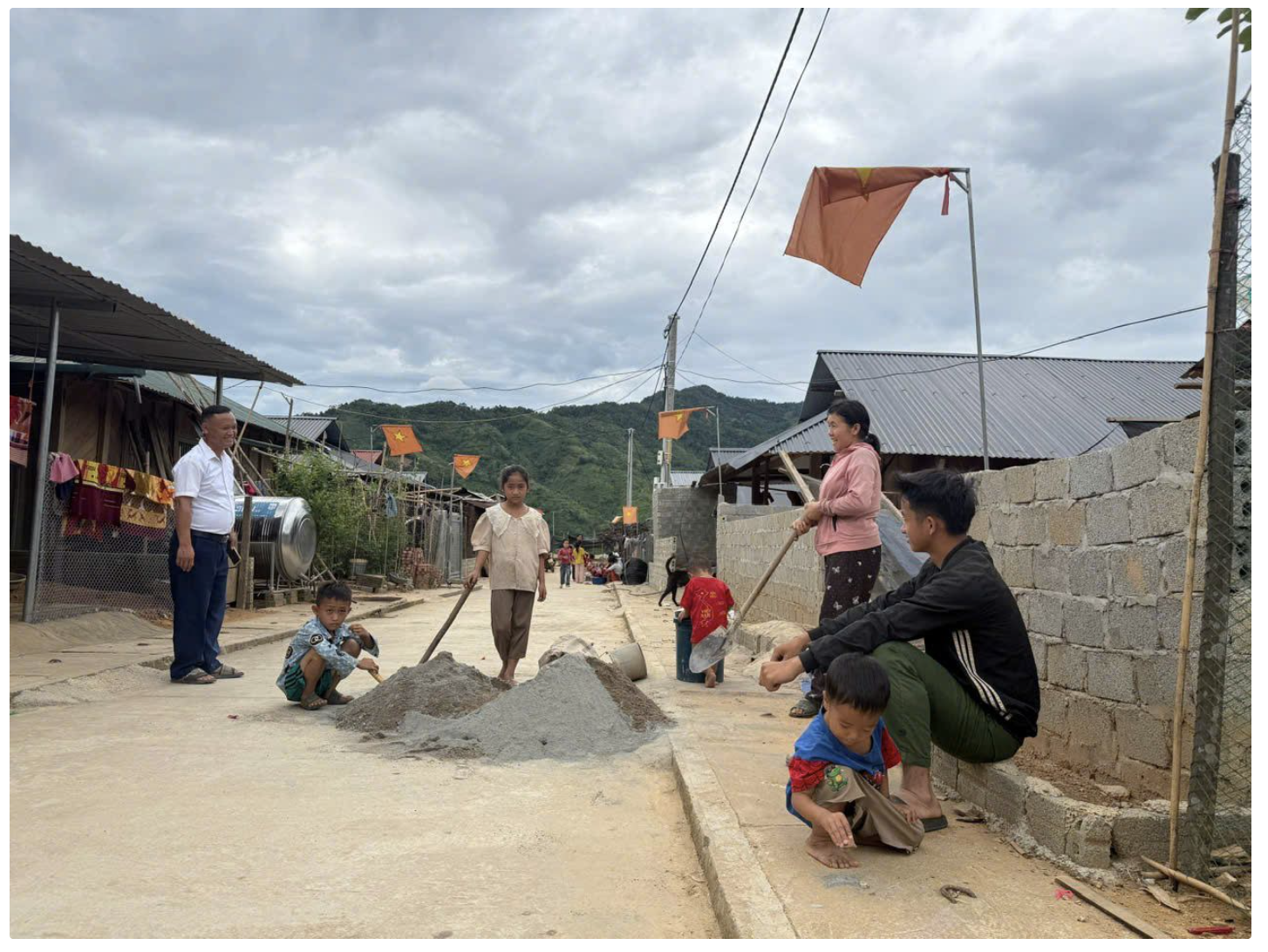 Ngày mới trên đỉnh núi
