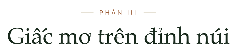 Ngày mới trên đỉnh núi