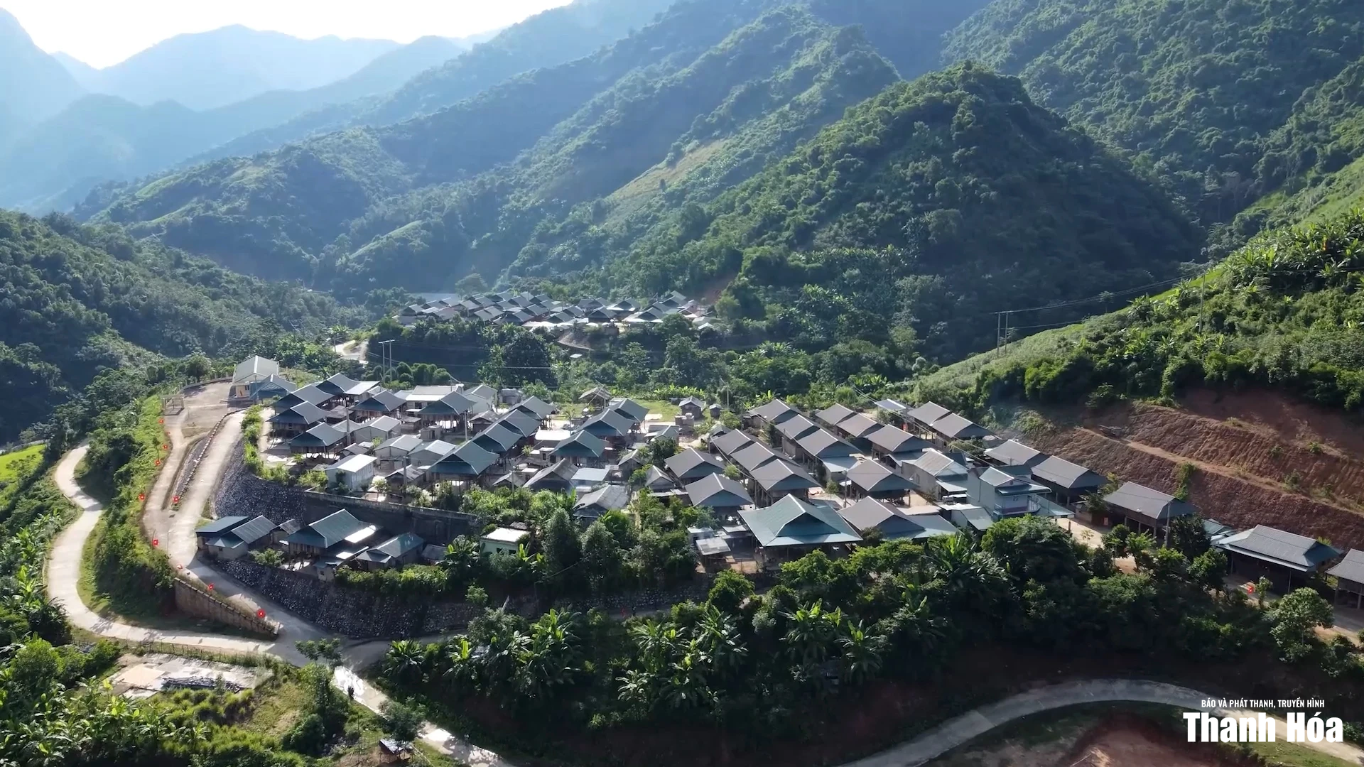 Qua mùa núi động