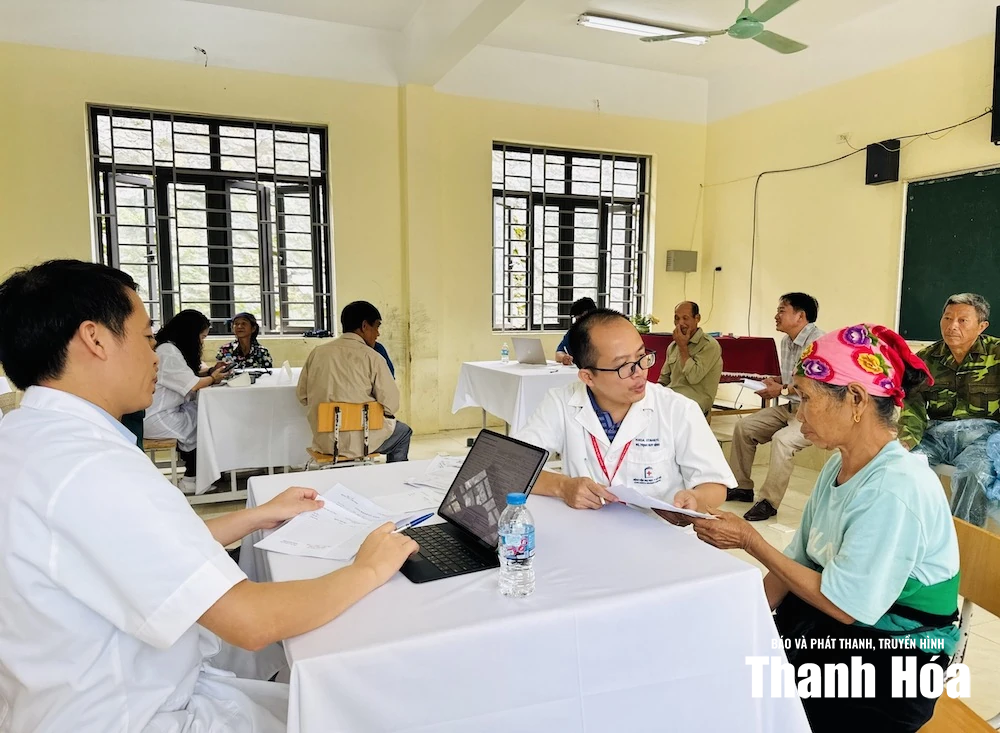 “Ấm tình quê hương” – Mang dịch vụ y tế chất lượng đến với đồng bào vùng cao