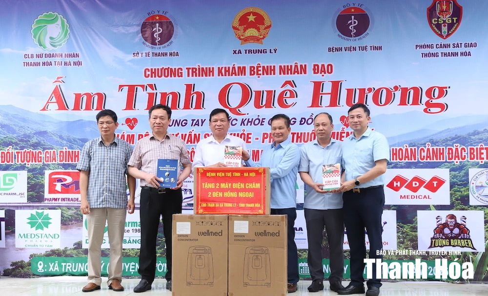 “Ấm tình quê hương” – Mang dịch vụ y tế chất lượng đến với đồng bào vùng cao