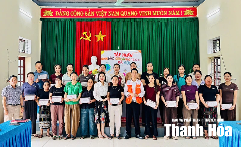 Tập huấn bình đẳng giới và bao trùm xã hội cho các hộ dân xã Mường Lát