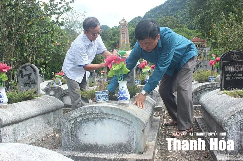 Những người quản trang thầm lặng