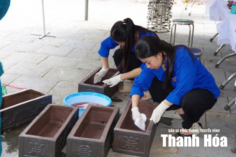 Những ngọn lửa tri ân thắp sáng tháng 7