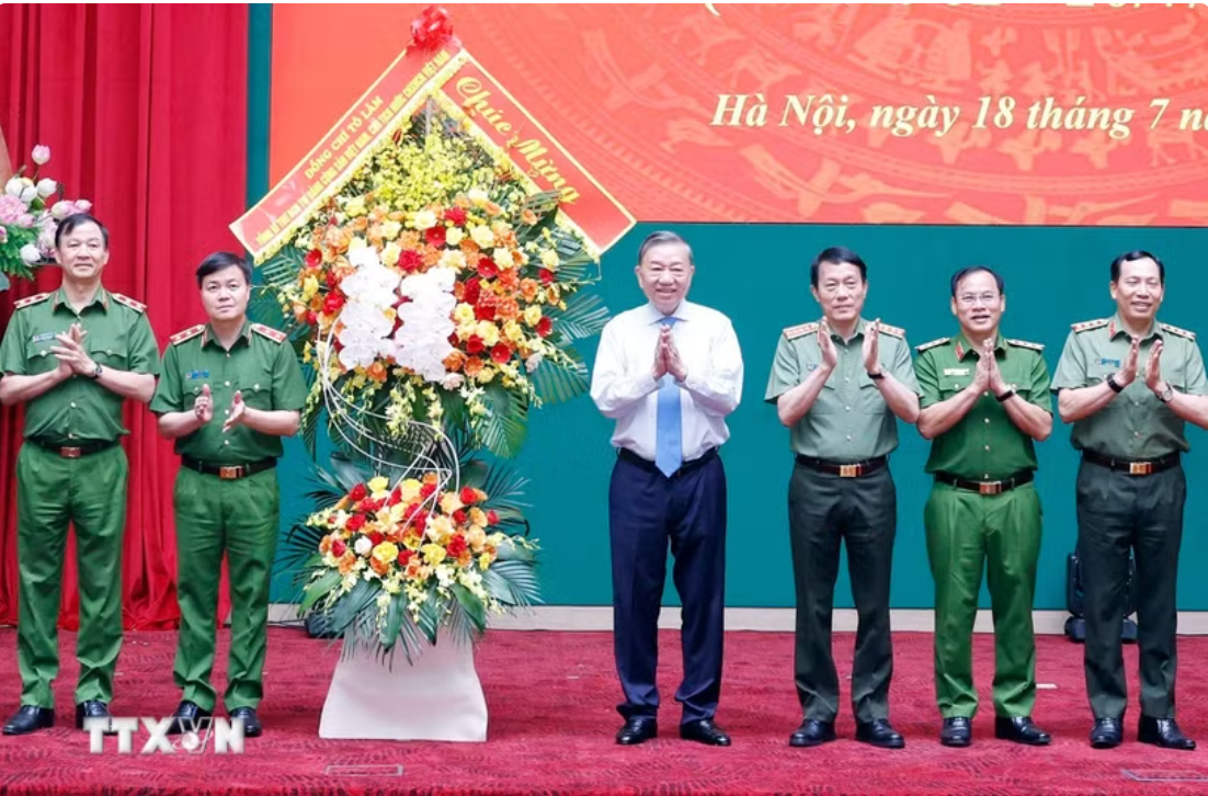 Tổng Bí thư, Chủ tịch nước: Xây dựng lực lượng Cảnh sát nhân dân đáp ứng yêu cầu trong tình hình mới