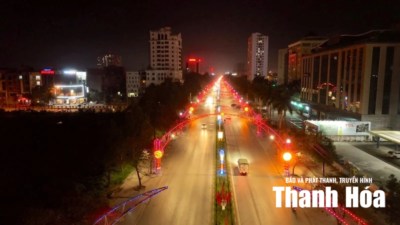 Lung linh ánh điện đêm Hạc Thành