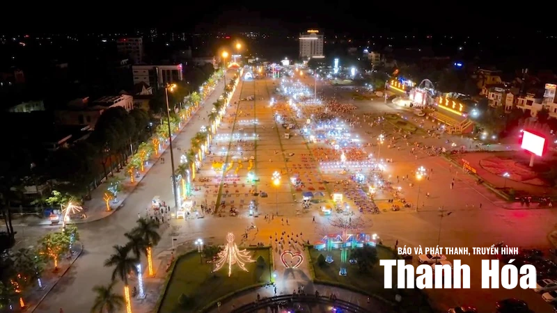 Lung linh ánh điện đêm Hạc Thành