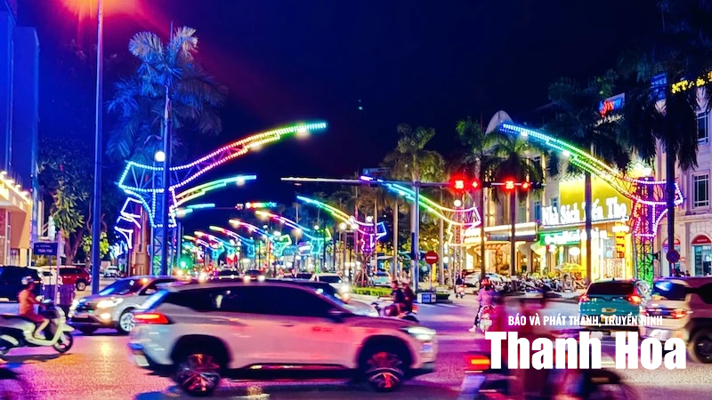 Lung linh ánh điện đêm Hạc Thành