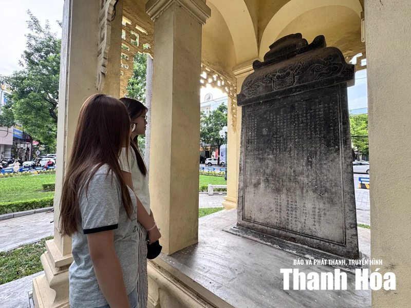 Nguyễn Thuật: “Mẫu mực cho vạn thế”