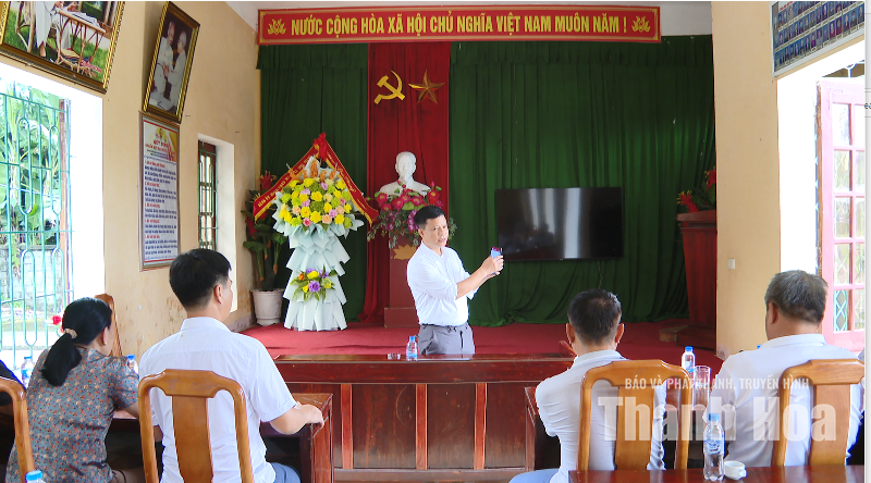 Cầu nối giữa chính quyền và người dân